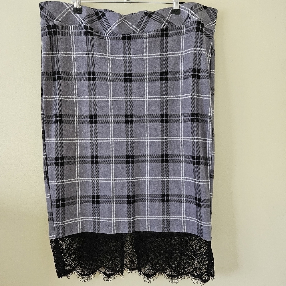 Torrid Pencil Skirt 1x Black Gray Plaid Lace Trim Back Slit Studio Ponte Lux - Picture 3 of 15